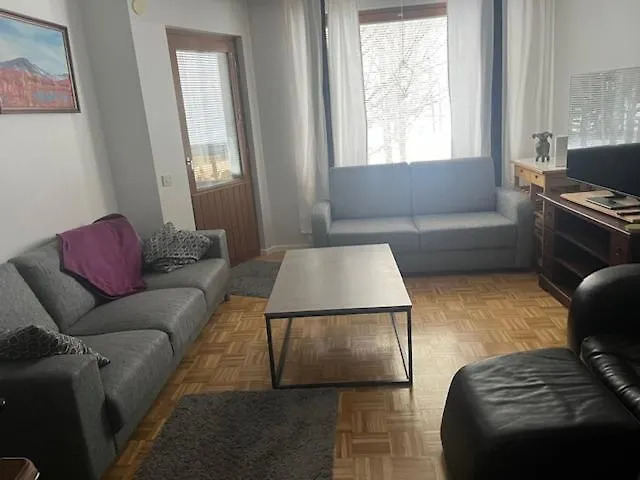 Hyvaellae Sijainnilla Iso Kaksio Hervannassa